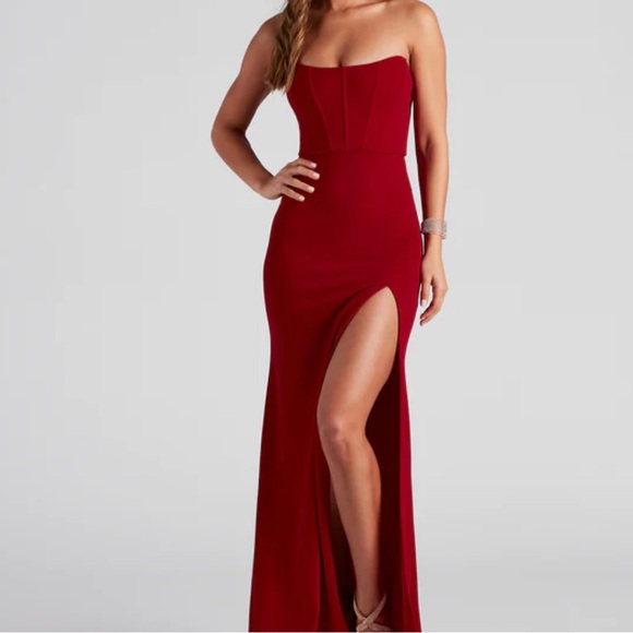 Windsor | Dresses | Valentina Formal Corset Mermaid Dress | Poshmark